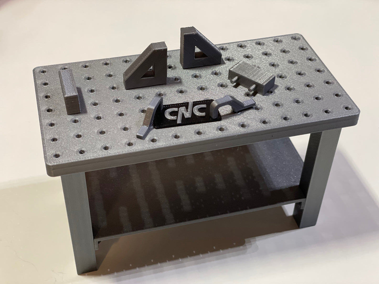 1/10 Scale Welding Table w/Fixtures