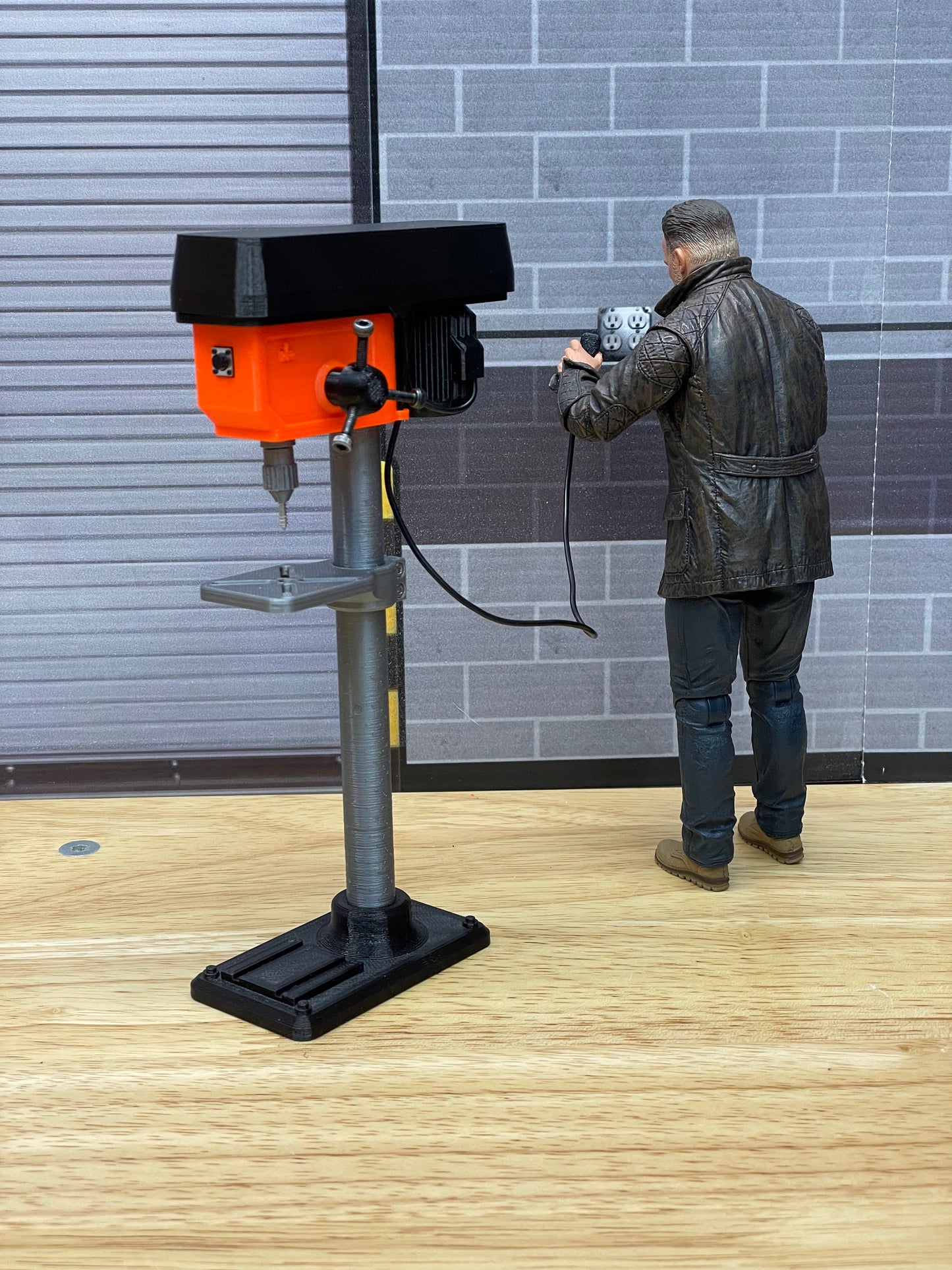 1/10 Scale Working Shop Drill Press for Garage Diorama